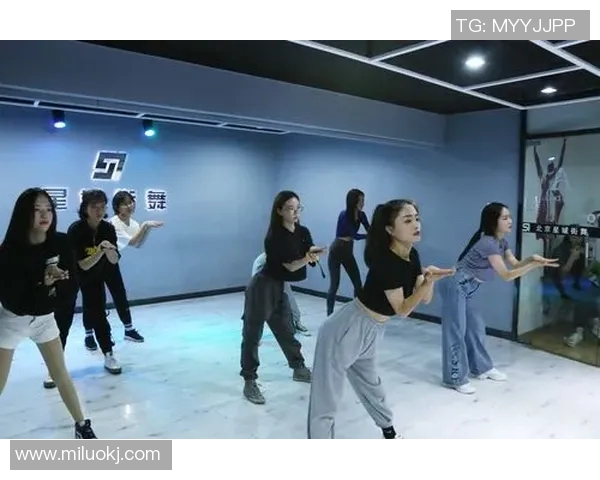 赛后复盘：西安街舞队与北京街舞队的团队协作与战术分析